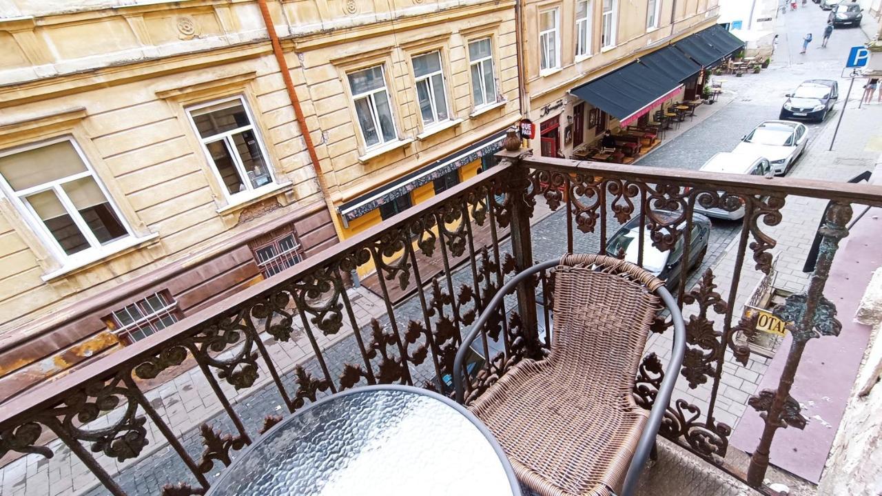 Ляльковий Театр Не Мансарда Liov Exterior foto
